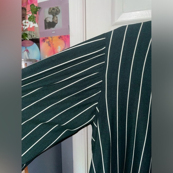 LulaRoe Forest Green Clara - Picture 6 of 7